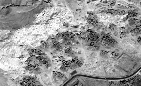 satellite photo: tombs of the noblemen on Gebel Sheikh abd el-Qurnah